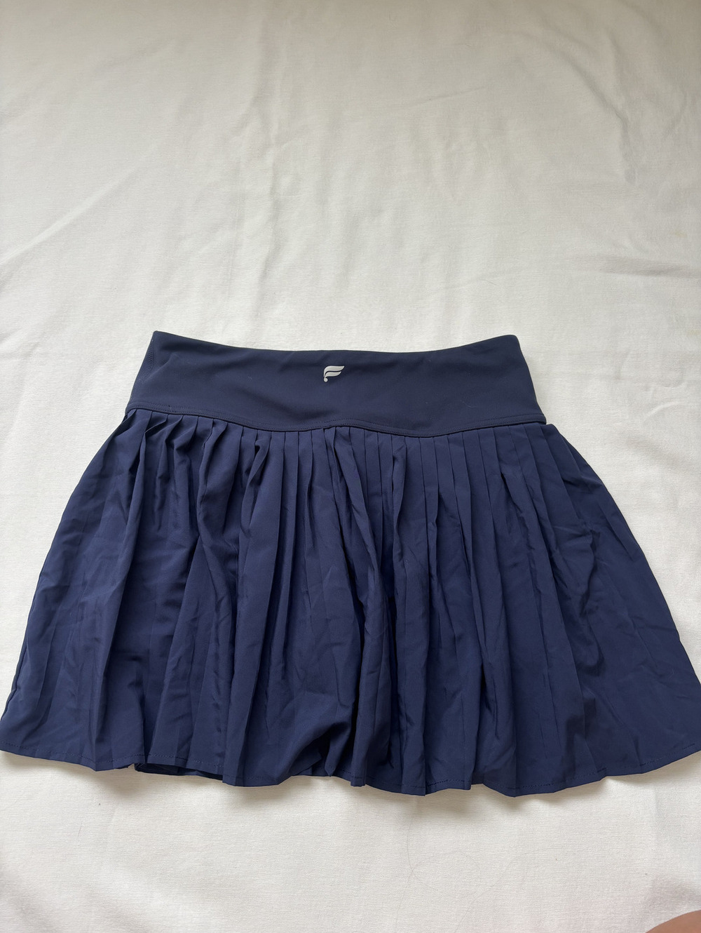 Fabletics navy pleated athletic skirt size med/large